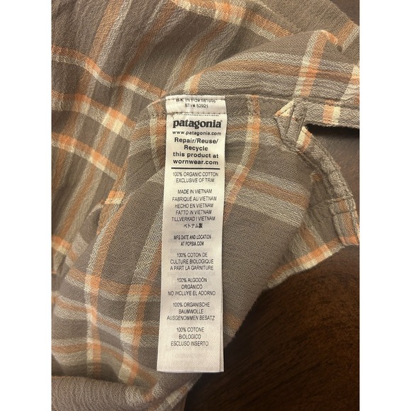 Patagonia Organic Cotton Shirt Men's Medium Button Up Short Sleeve Tan Plaid - Picture 7 of 8